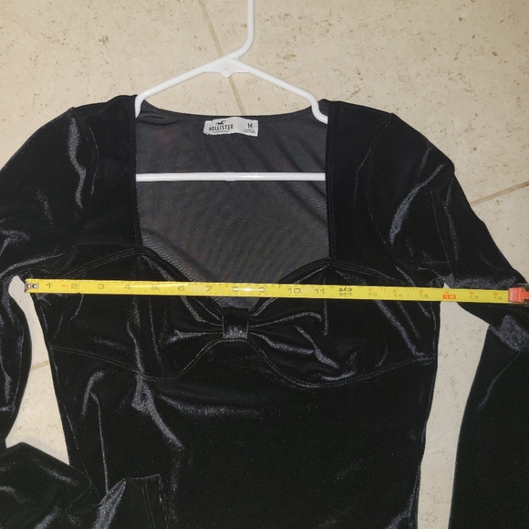 Holister black velvet top - Picture 2 of 3